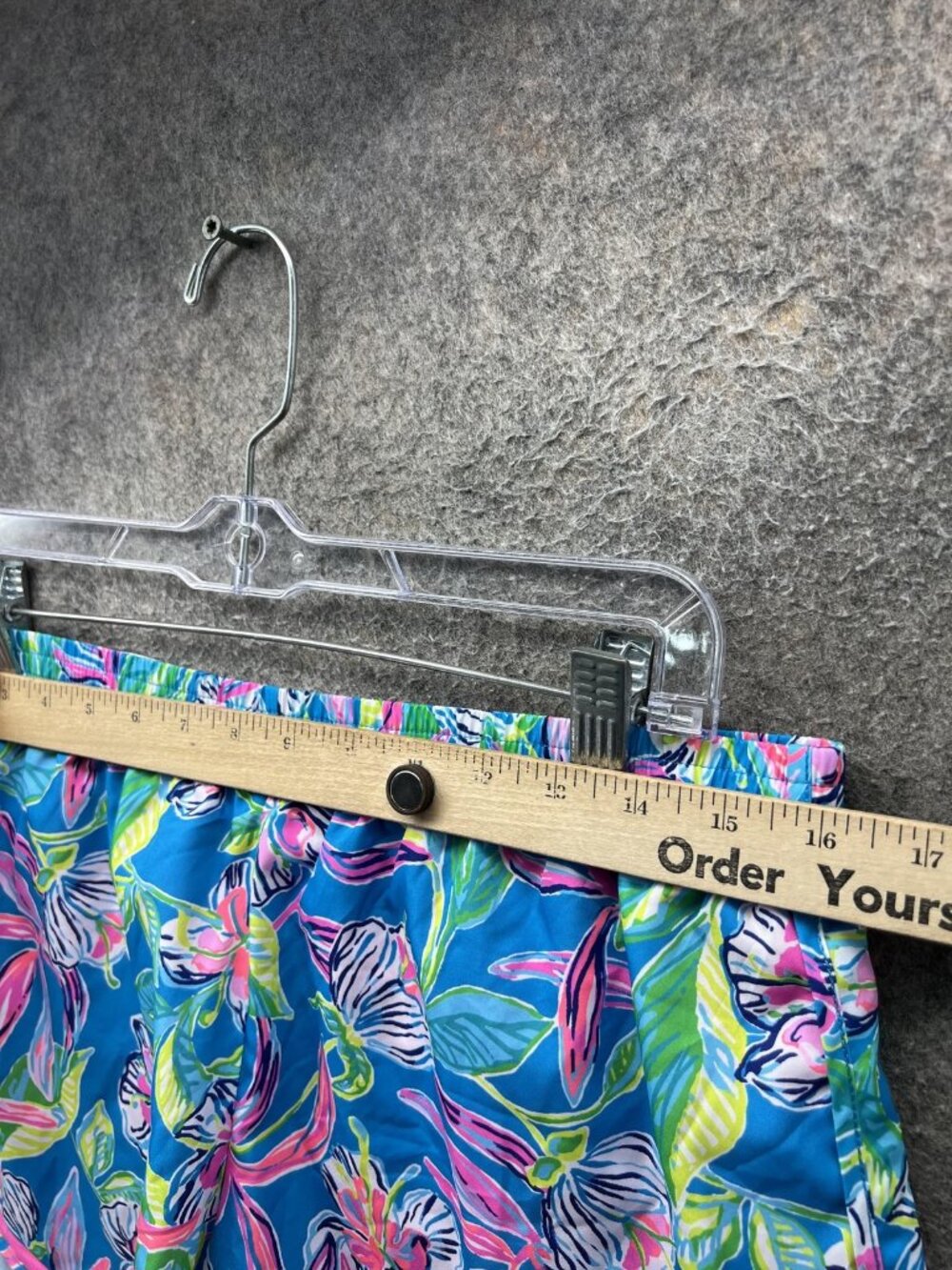 Lilly Pulitzer Shorts Women Medium Blue Luxletic 3 In Running Ocean Trail Floral - Picture 3 of 12
